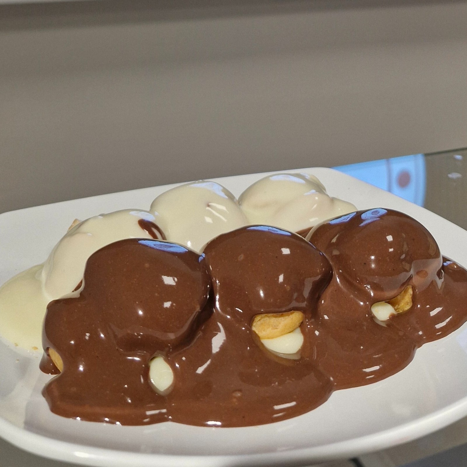 Karışık Çikolatalı Profiterol (500 Gr.)