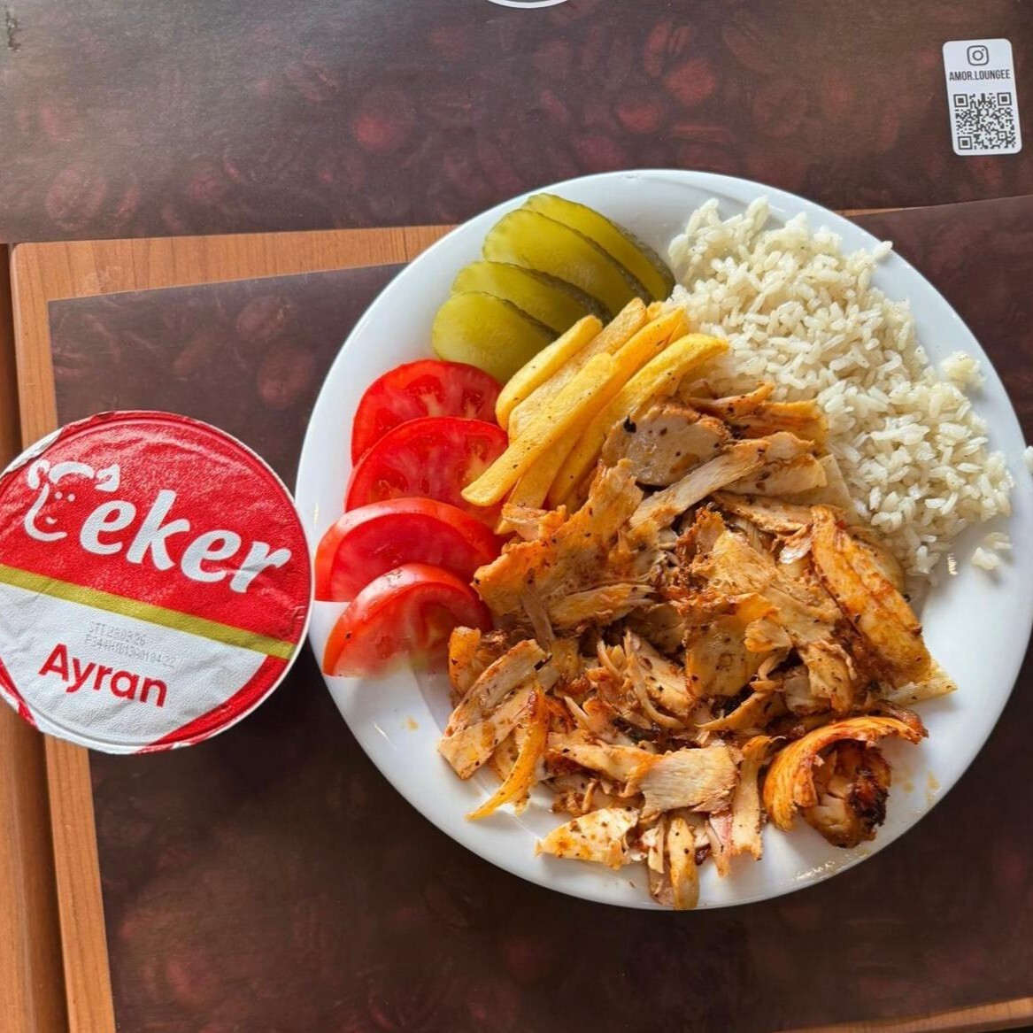 Tabakta Tavuk Döner