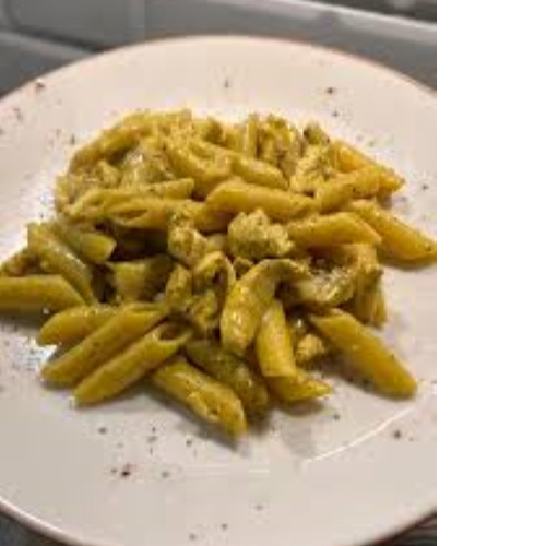Köri Soslu Tavuklu Mantarlı Penne