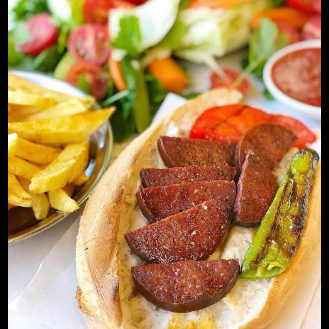 Tam Ekmek Arası Sucuk Menü