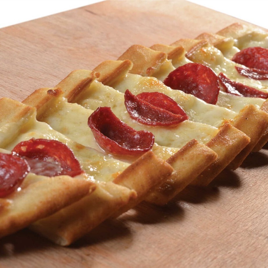 Kaşarlı Sucuklu Pide