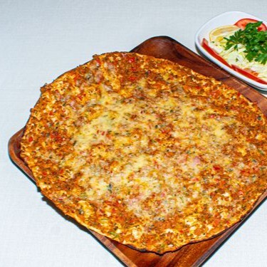 Kaşarlı Lahmacun
