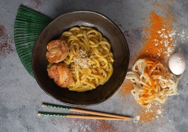 156 Köri Soslu Tavuklu Udon Noodle