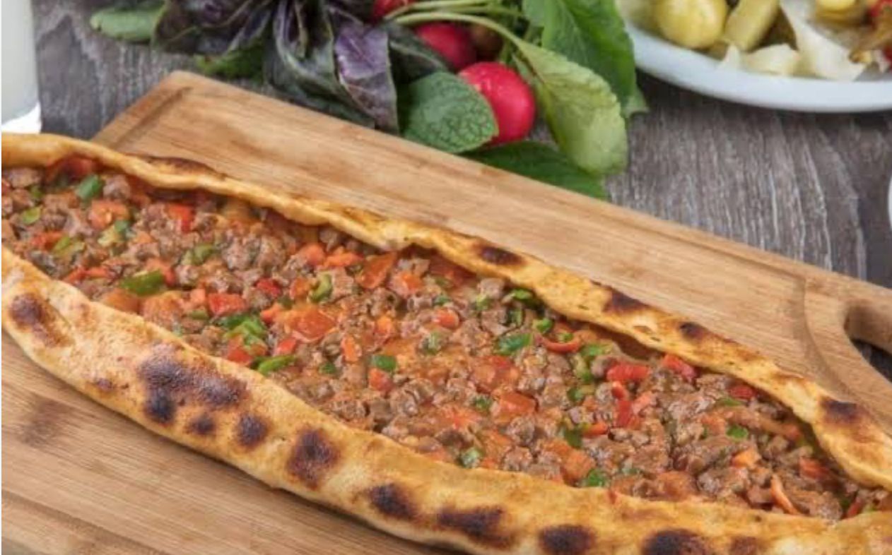 Kuşbaşılı Pide