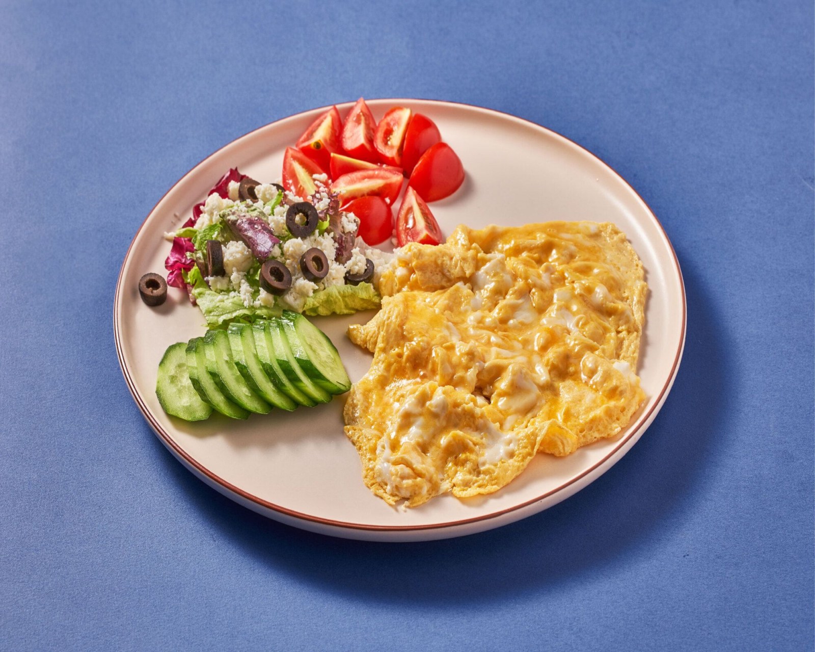 Çırpılmış Yumurtalı Kahvaltı Tabağı