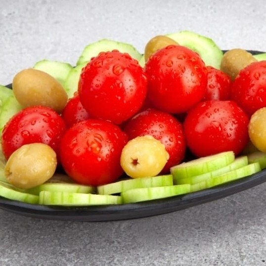 Söğüş (Domates-Salata-Zeytin)