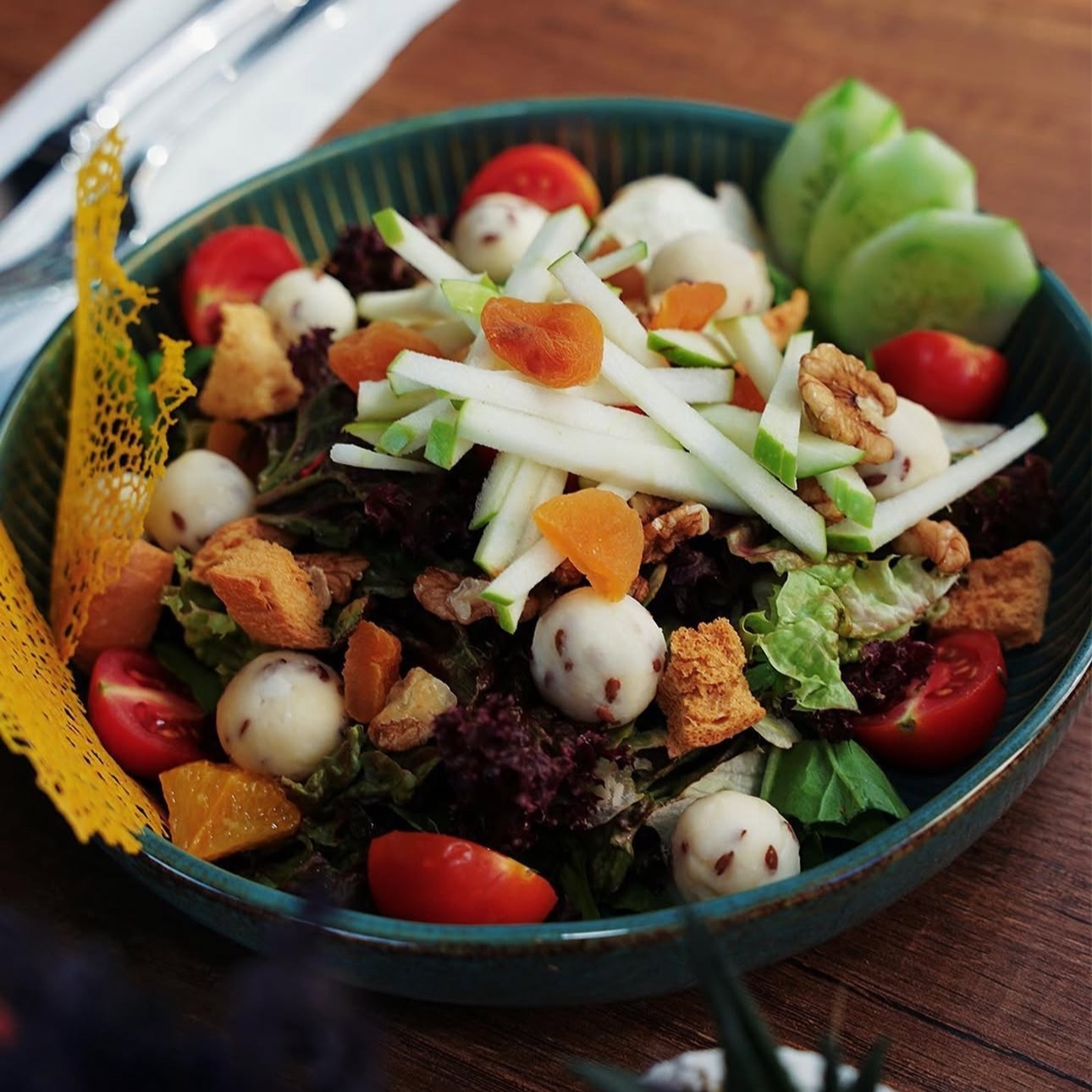 Cheese Falafel Salata