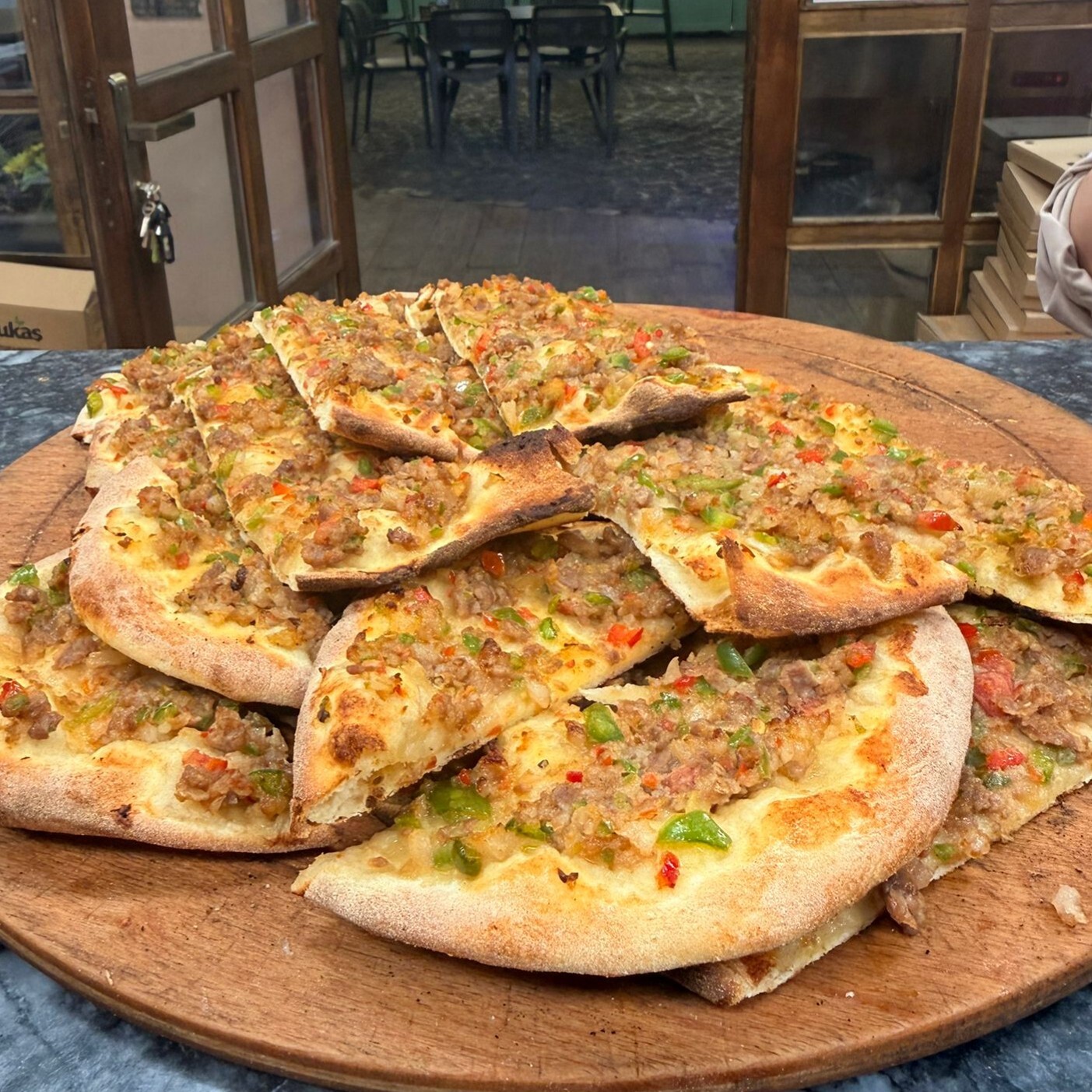 Konya Usulü Etli Ekmek