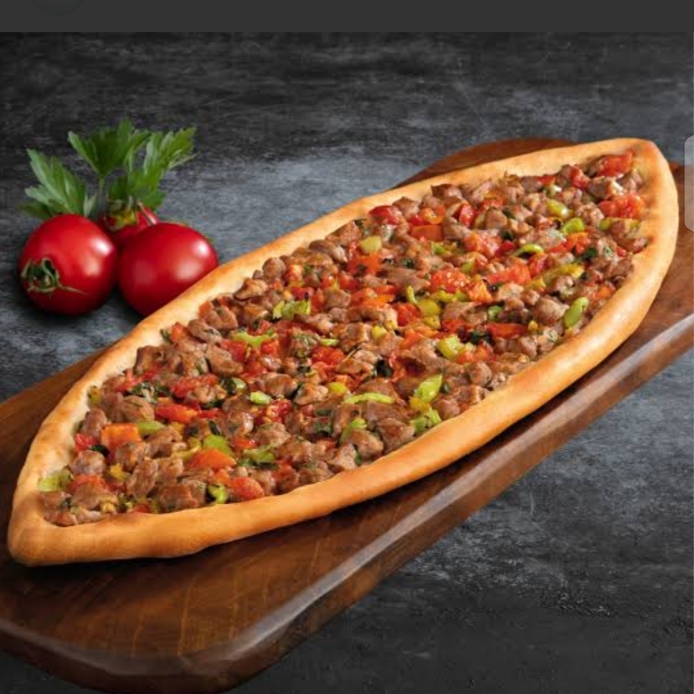 1 Porsiyon Kuşbaşılı Pide Yanında 330 Pepsi Yanında Salatası