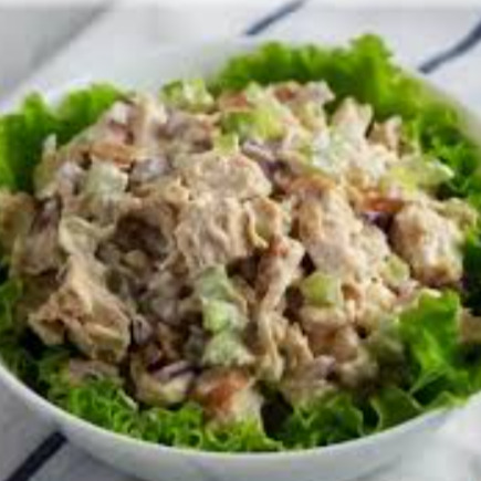 % 100 Göğüs Eti Tavuklu Salata Roka Marul Mısır ile Domates Salatalık Tavuk Salatası