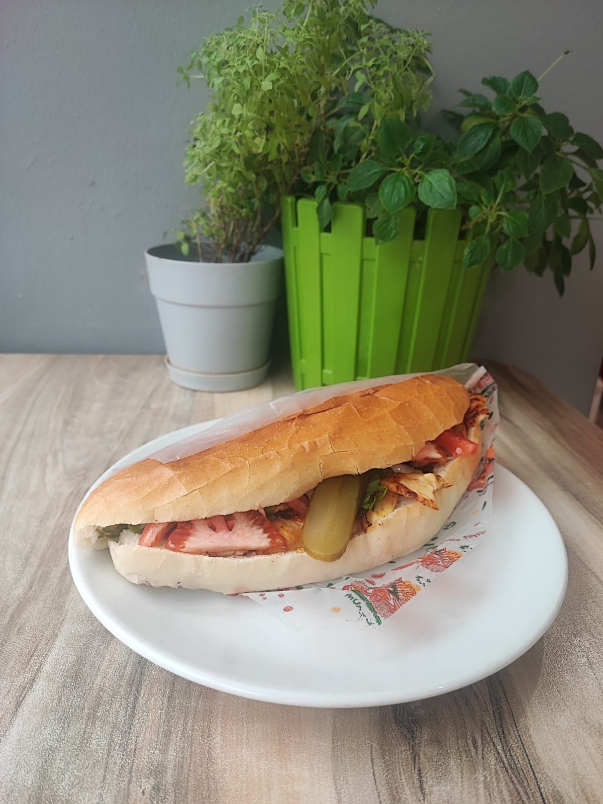 Yarım Ekmek Tavukdöner+Ayran