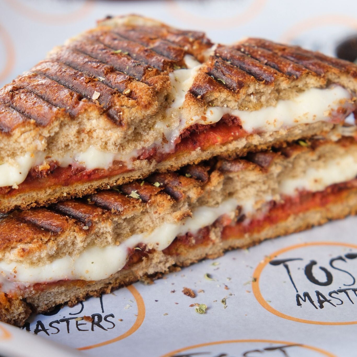 Salçalı Sucuklu Tost (Antakya Usulü)