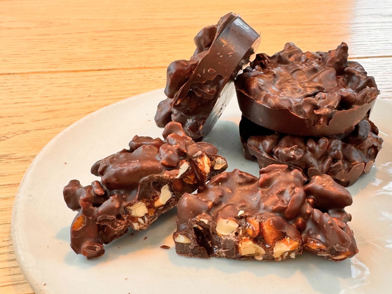 Caramelized Almond Bites