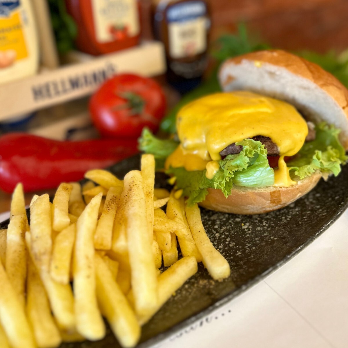 Mac Cheese Burger
