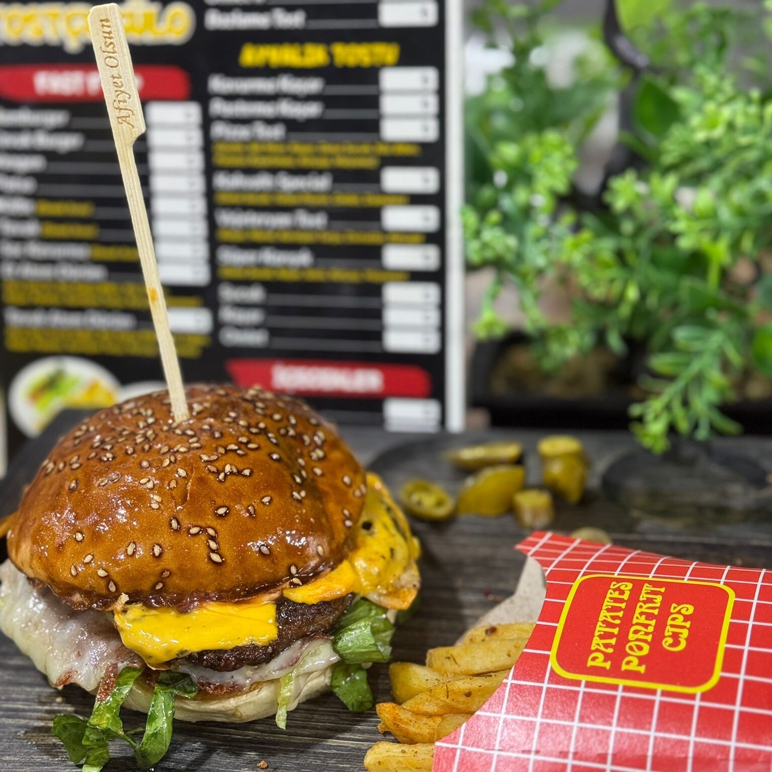 El Yapımı CHESSBURGER