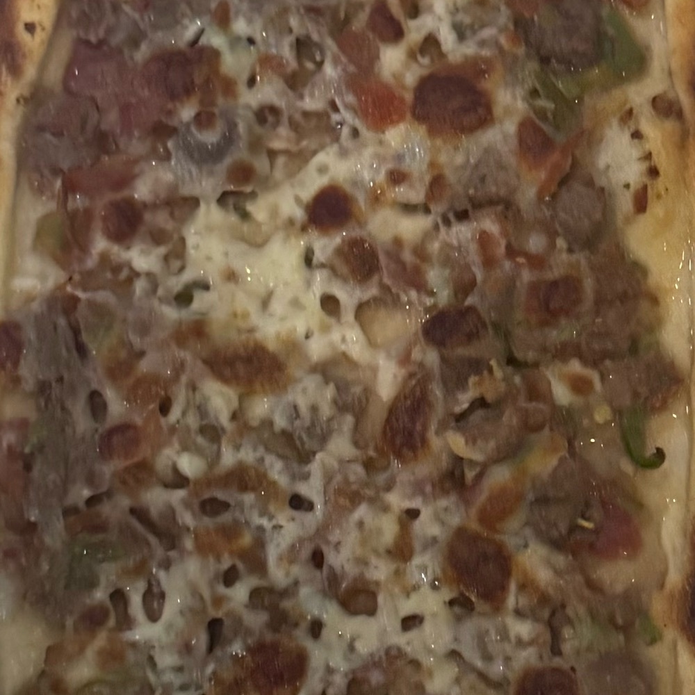 2. Kuşbaşılı Kaşarlı. Pide +2. Ayran. Salata