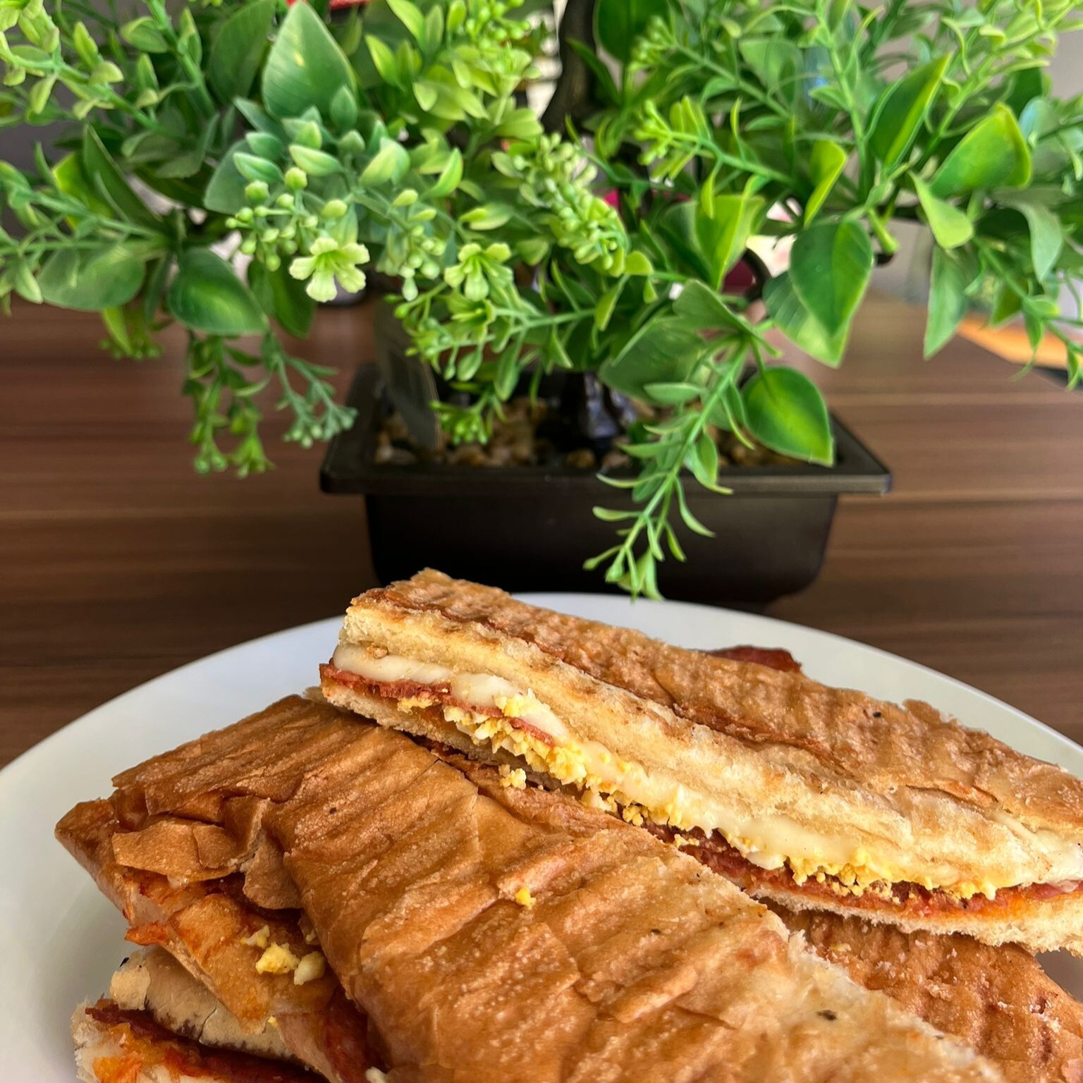 Yumurta Kaşar Tost