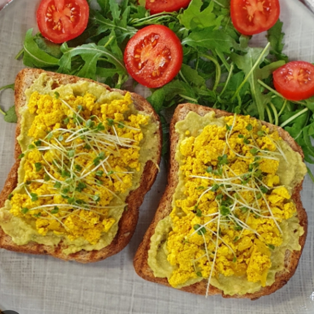 Avokadolu Tost