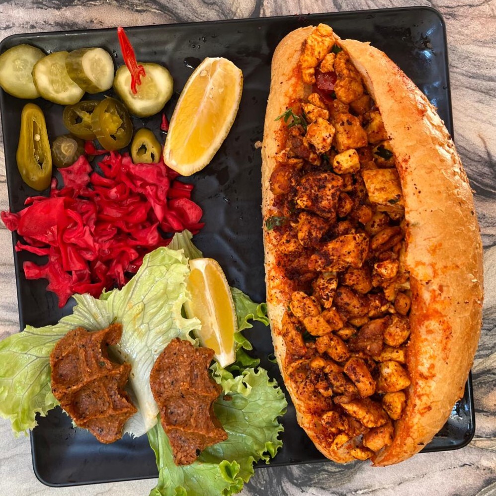 Tavuk Tantuni Tam Ekmek
