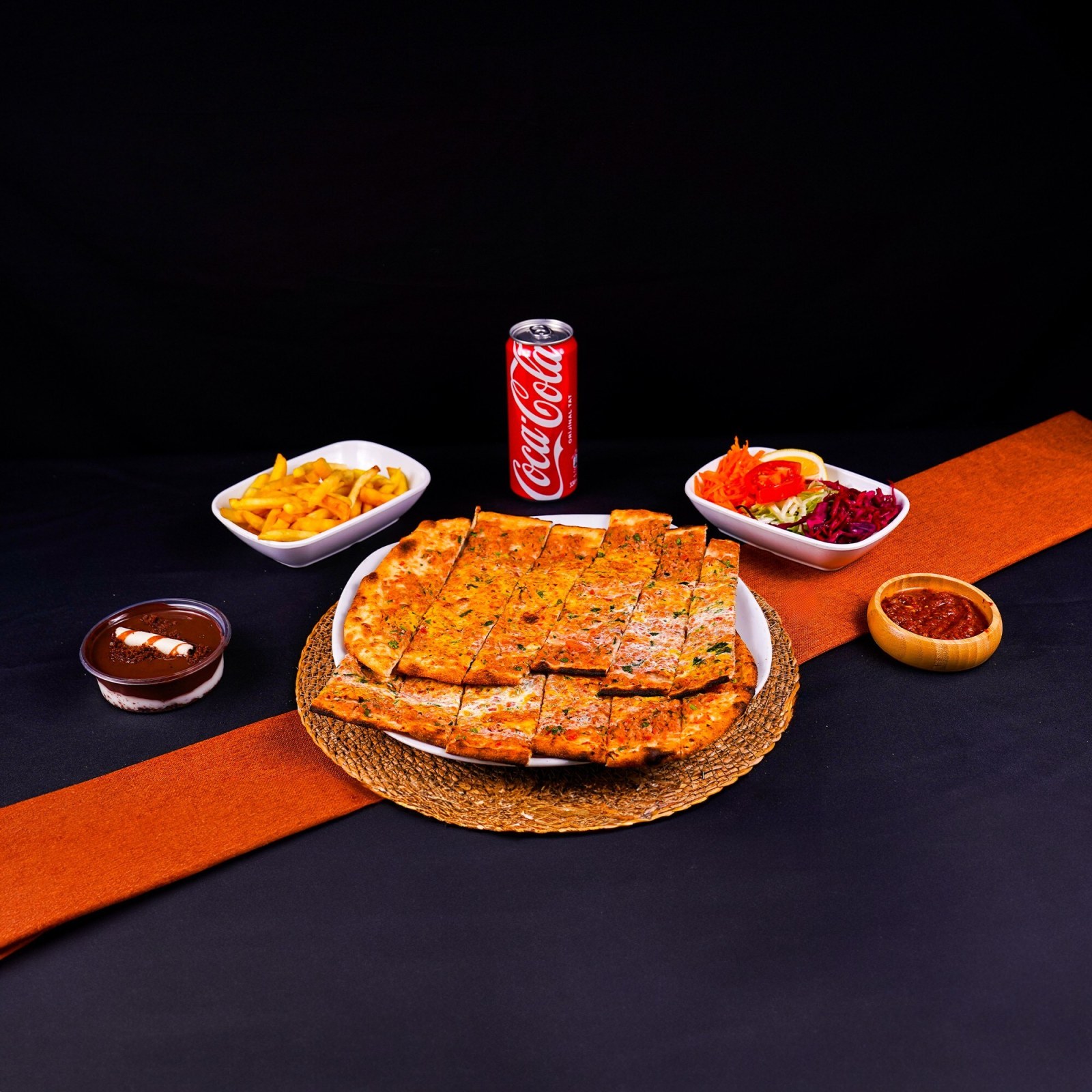 Kıymalı Yumurtalı Pide (50 cm.)