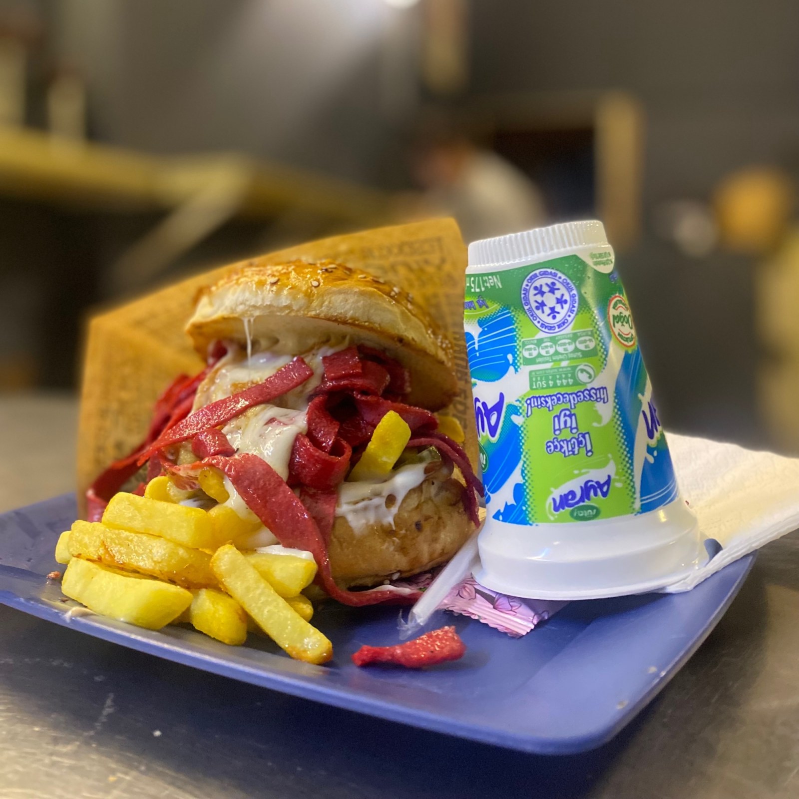 Ferroo Special Burger Patso + Sütaş Ayran (175 Ml)