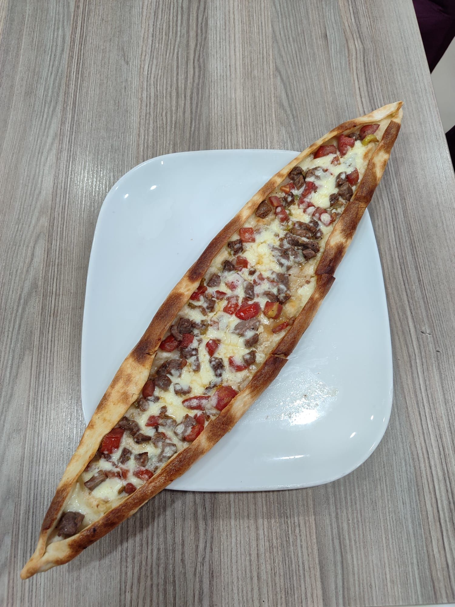 Kuşbaşılı Kaşarlı Pide (Açık)