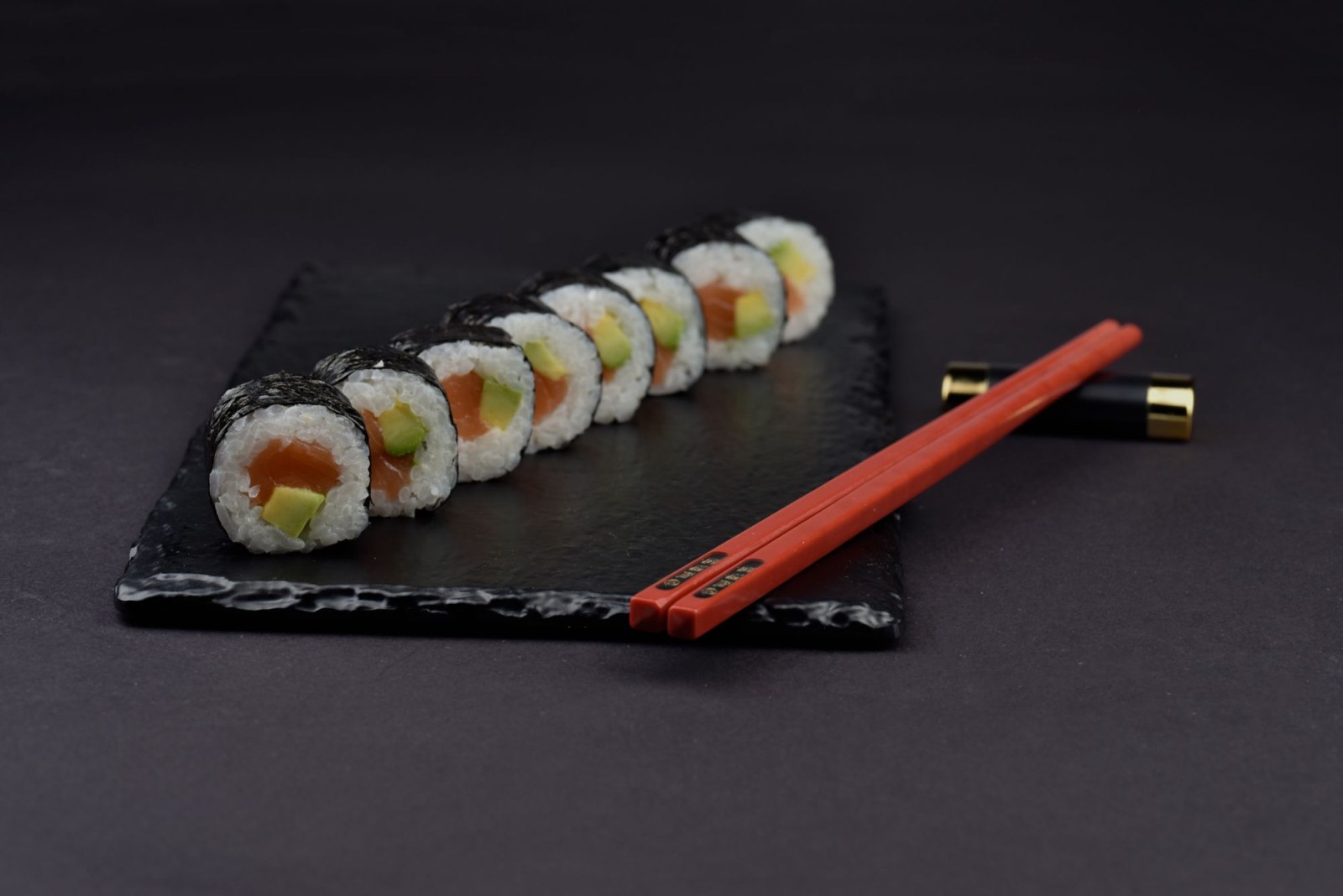 Avokado Sake Maki (8 pcs)