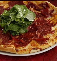 Dana Fümeli Kaburga Pizza