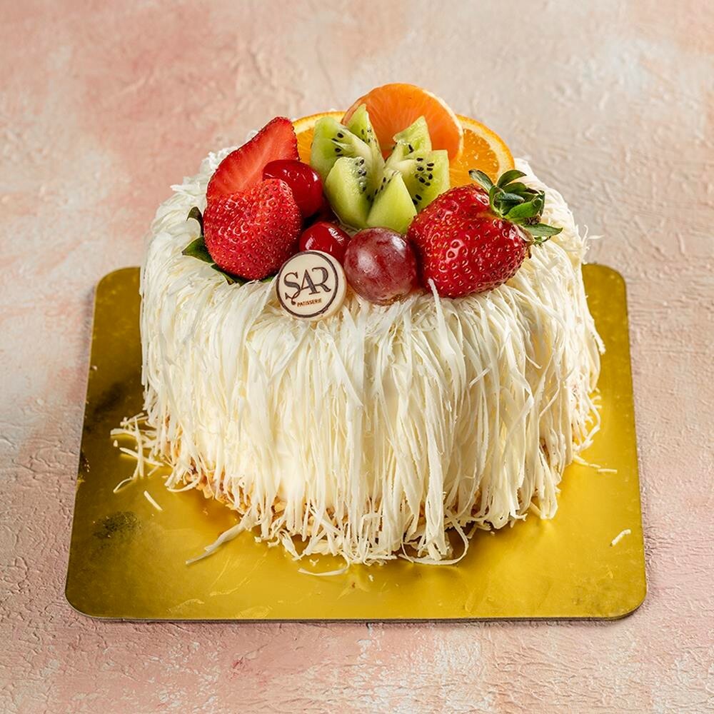 Beyaz Çilekli Pasta (6-10 Kişilik)
