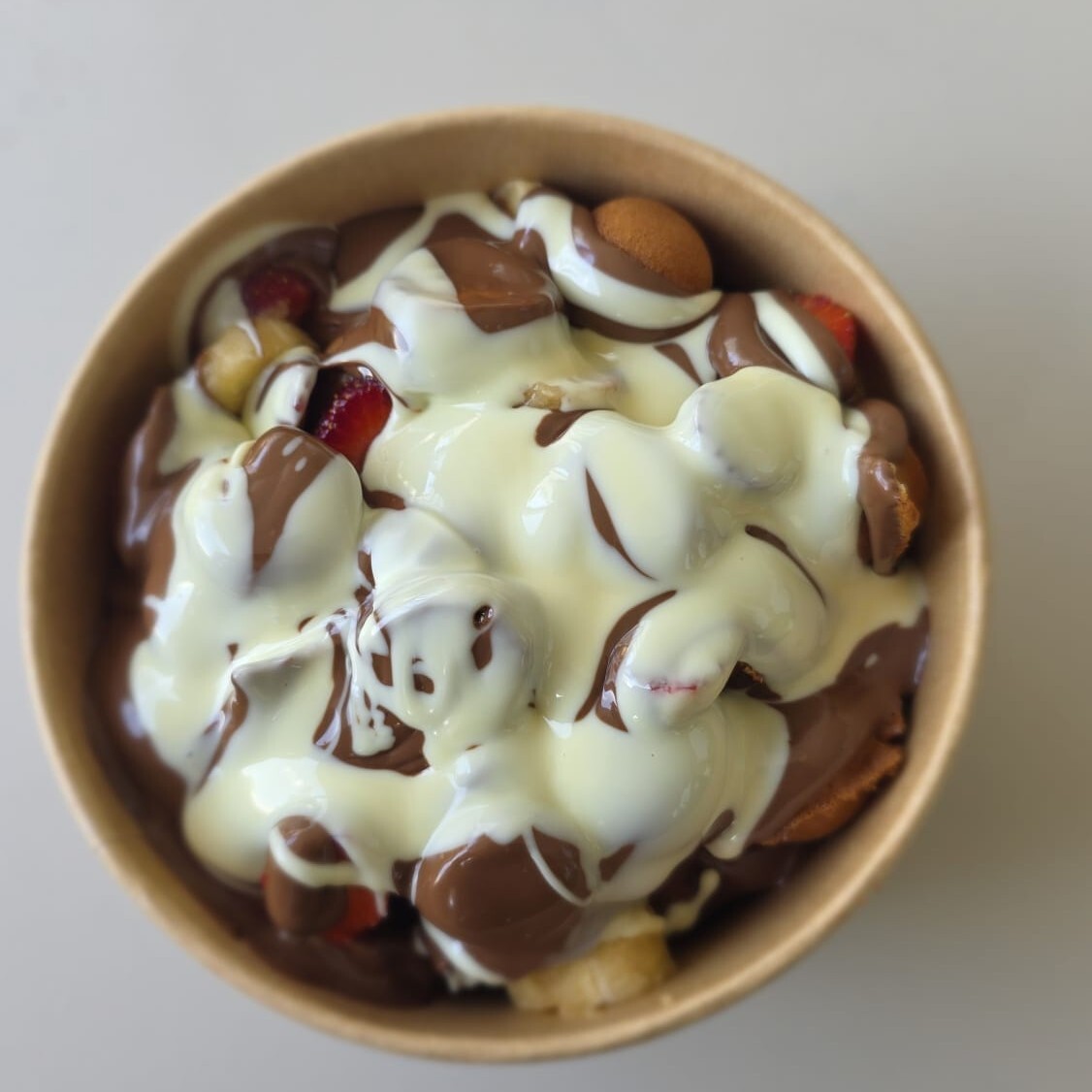 Kova beyaz çukulatalı waffle