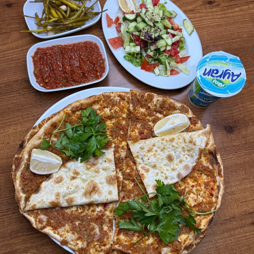2'li Lahmacun Menü