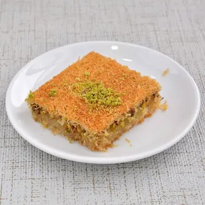 Cevizili Kadayıf (1 kg.) burgu yada çubuk seklindedir.