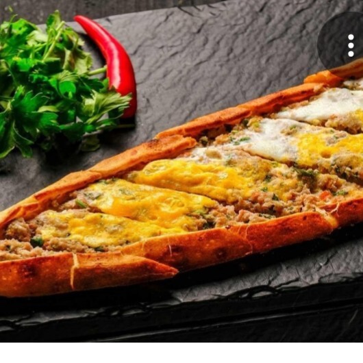 Kaşarlı Sucuklu Cantık Pide