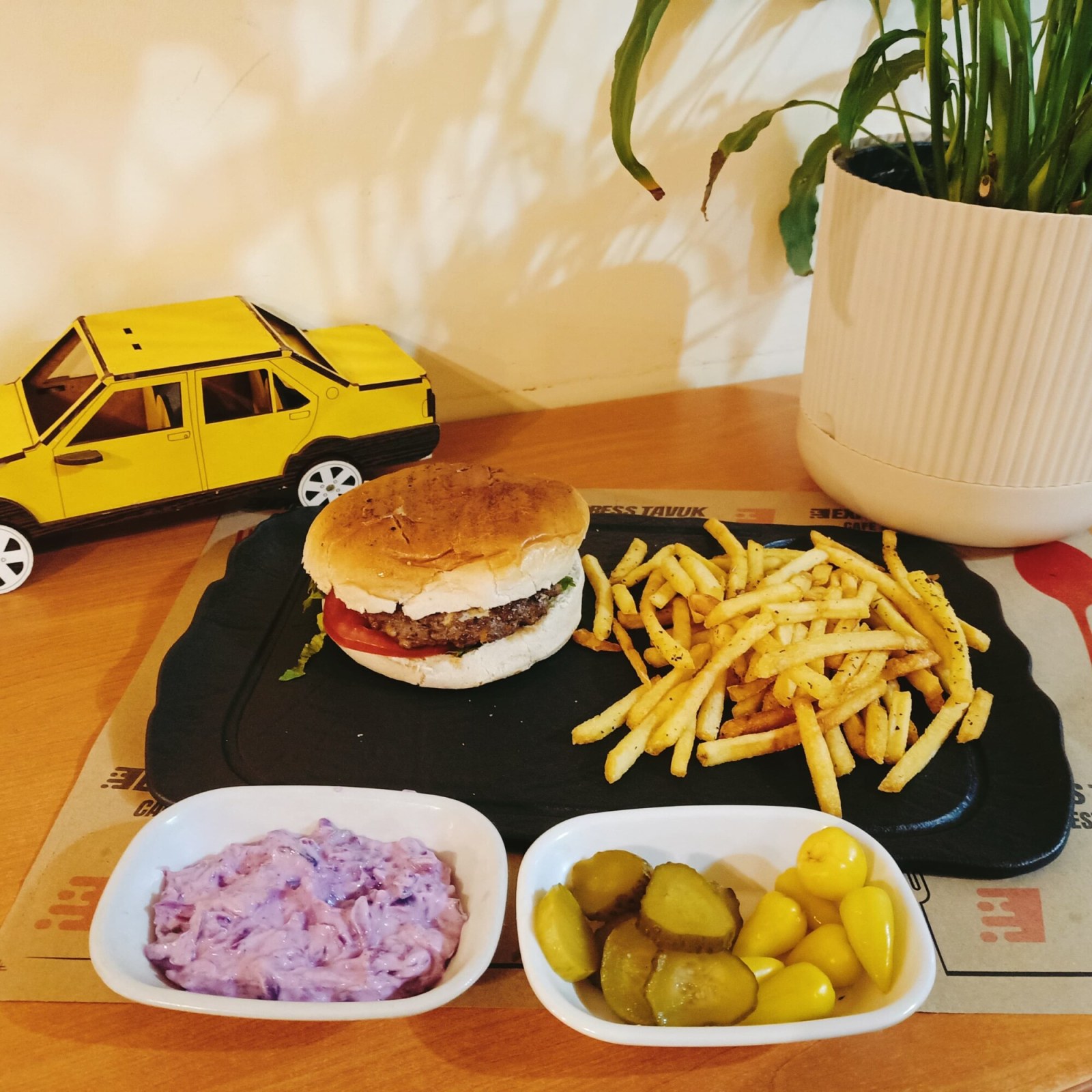 Acı Soslu Burger