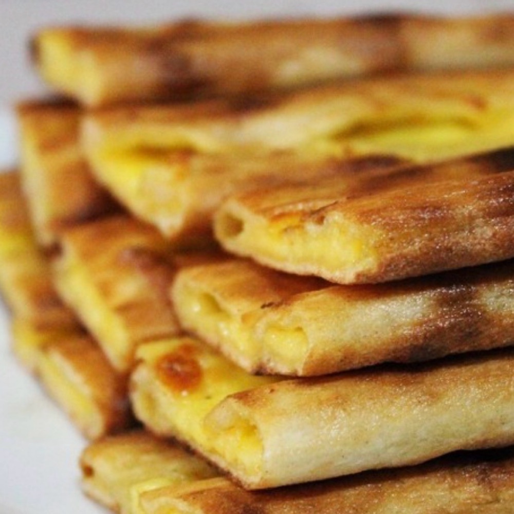 Yumurtalı Kaşarlı Pide