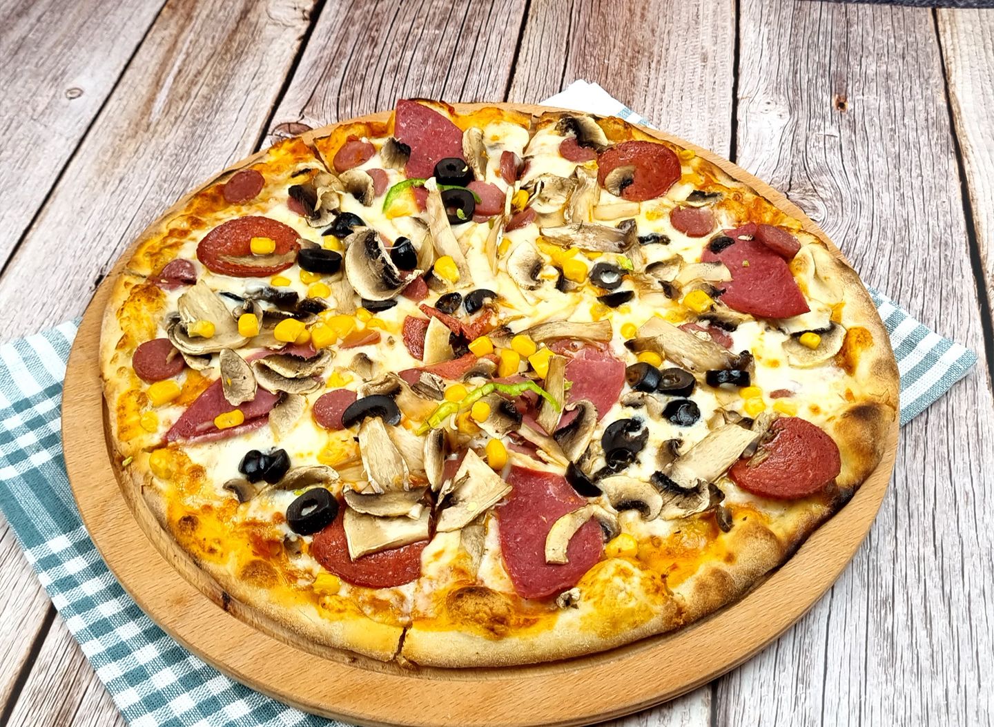 Karışık Pizza