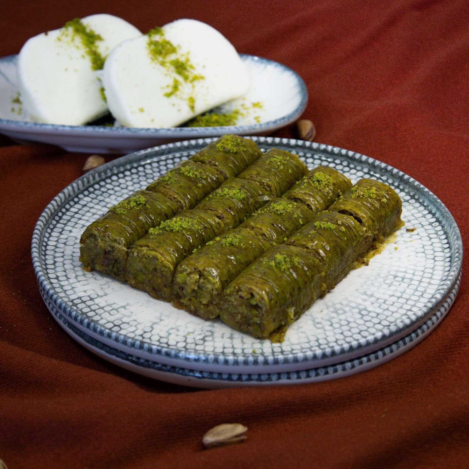 Antep Fıstıklı Saray Sarma (500 g) & Maraş Dondurma (250 g)