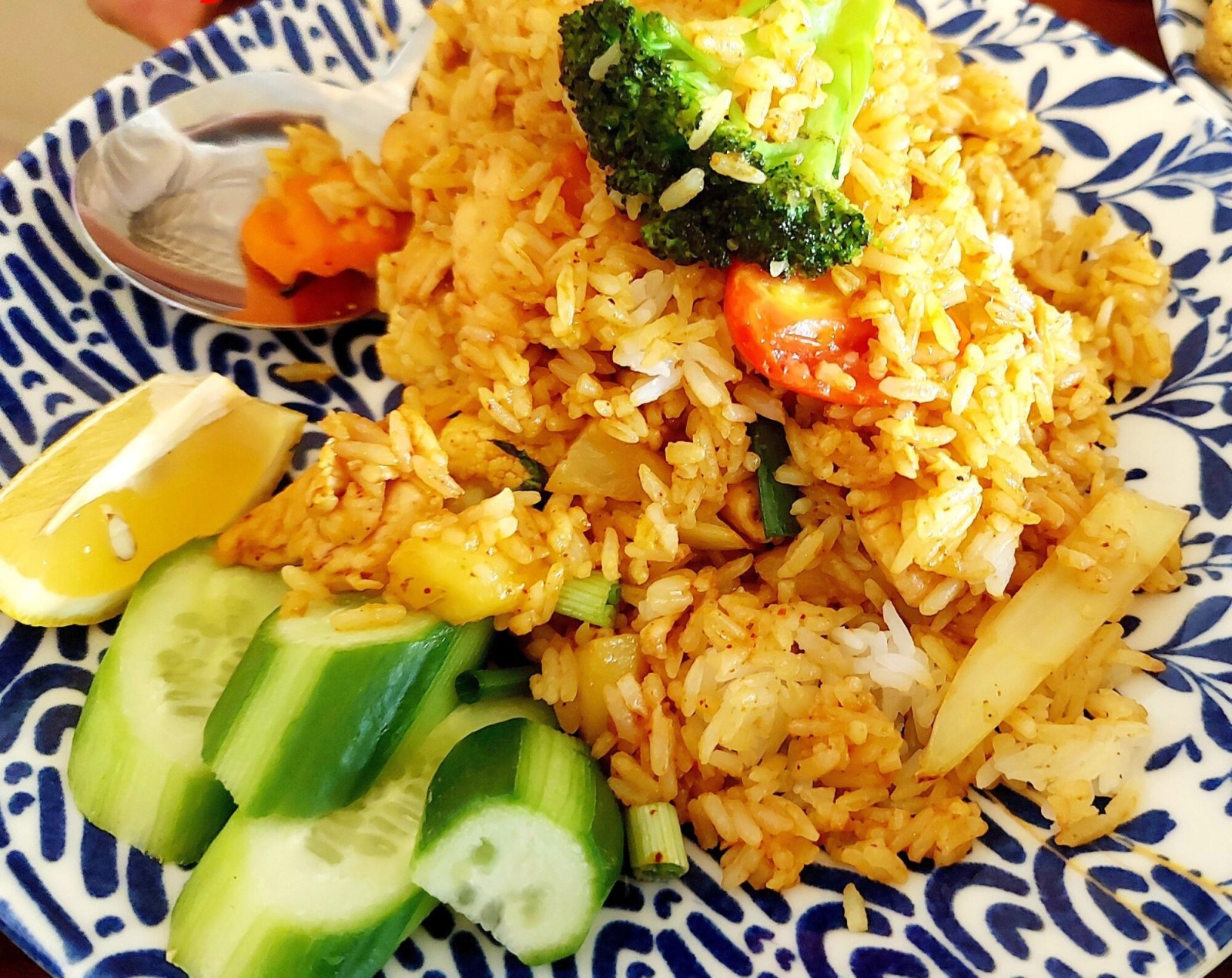 Thai Usulü Kızarmış Pilav (Tavuk) - Thai Fried Rice (Chicken)