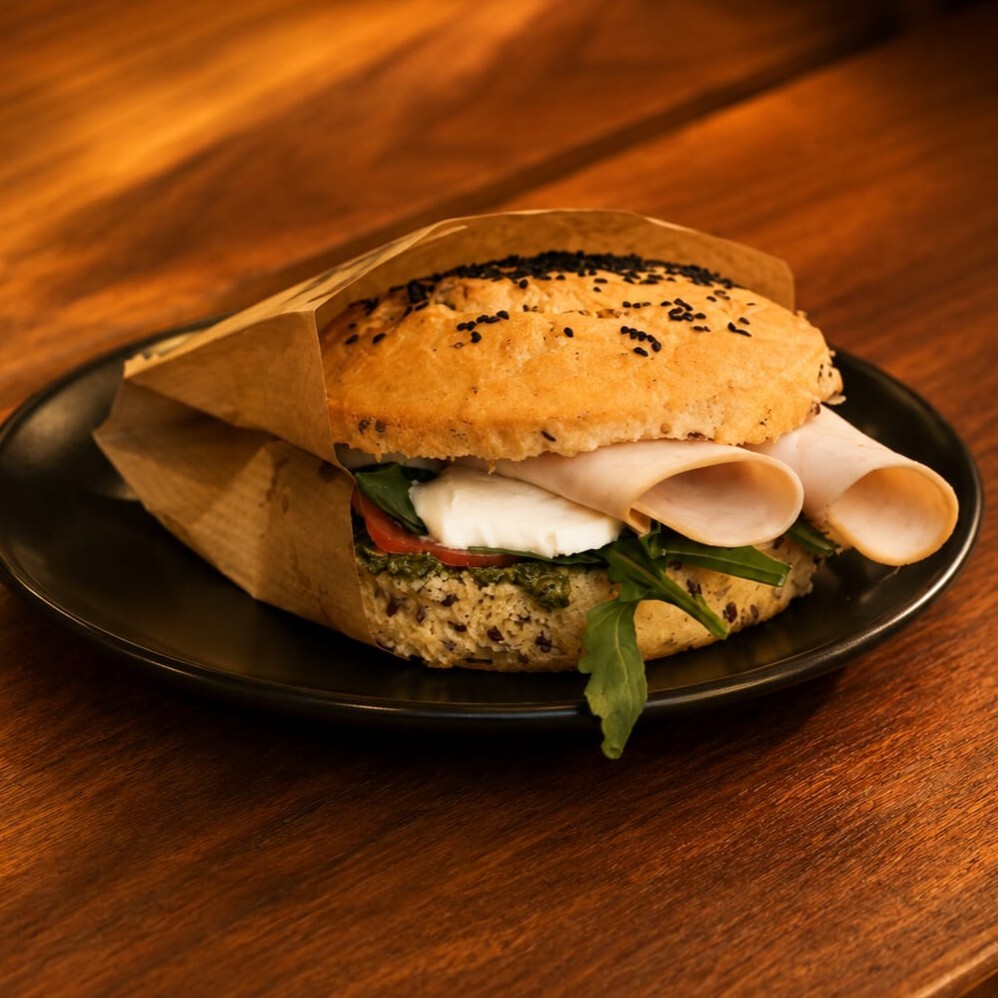 Nohut Bagel Avokado & Hindi Füme