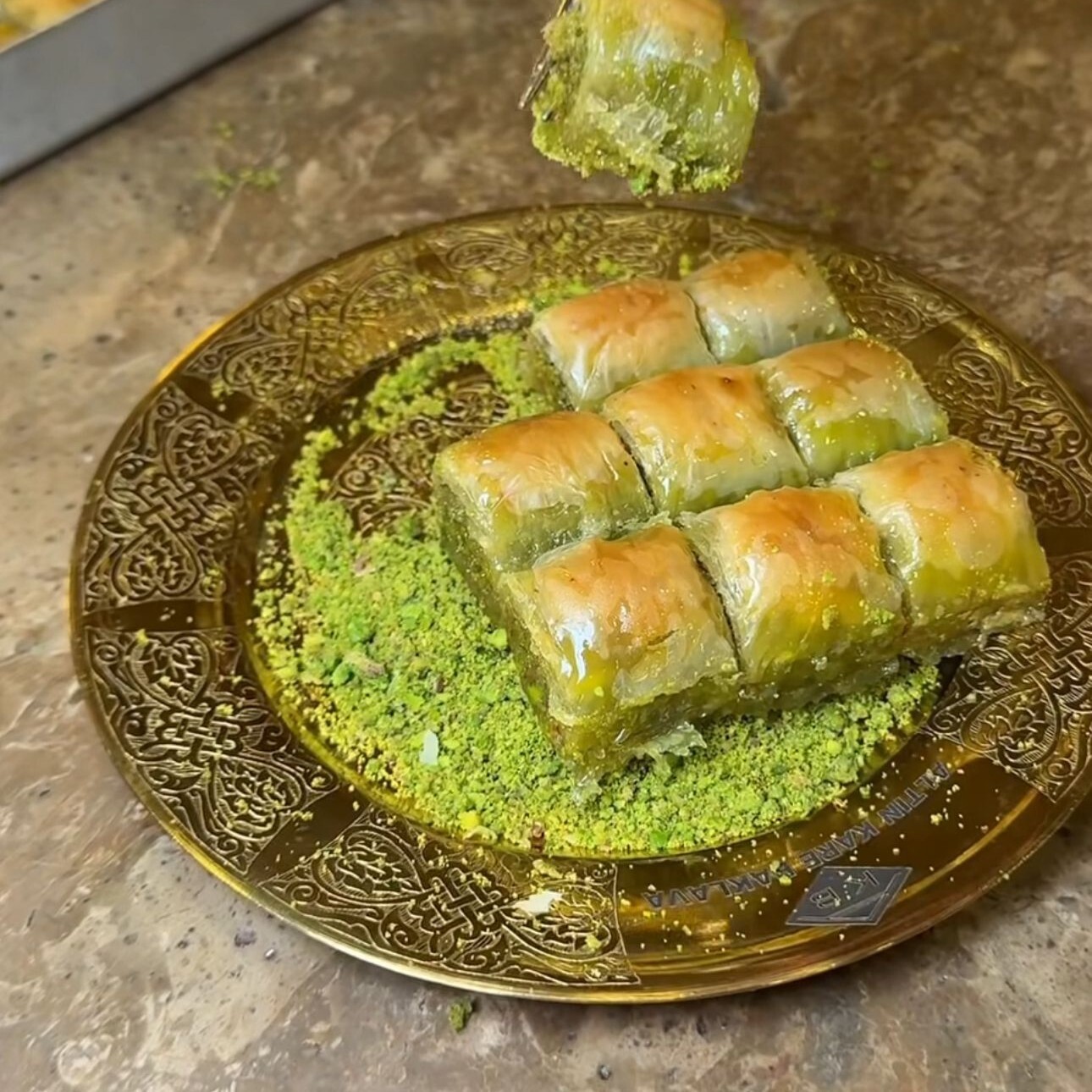 Özel Fıstıklı Minik Baklava (1 kg.)