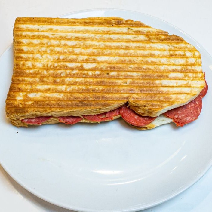 Sucuklu Tost