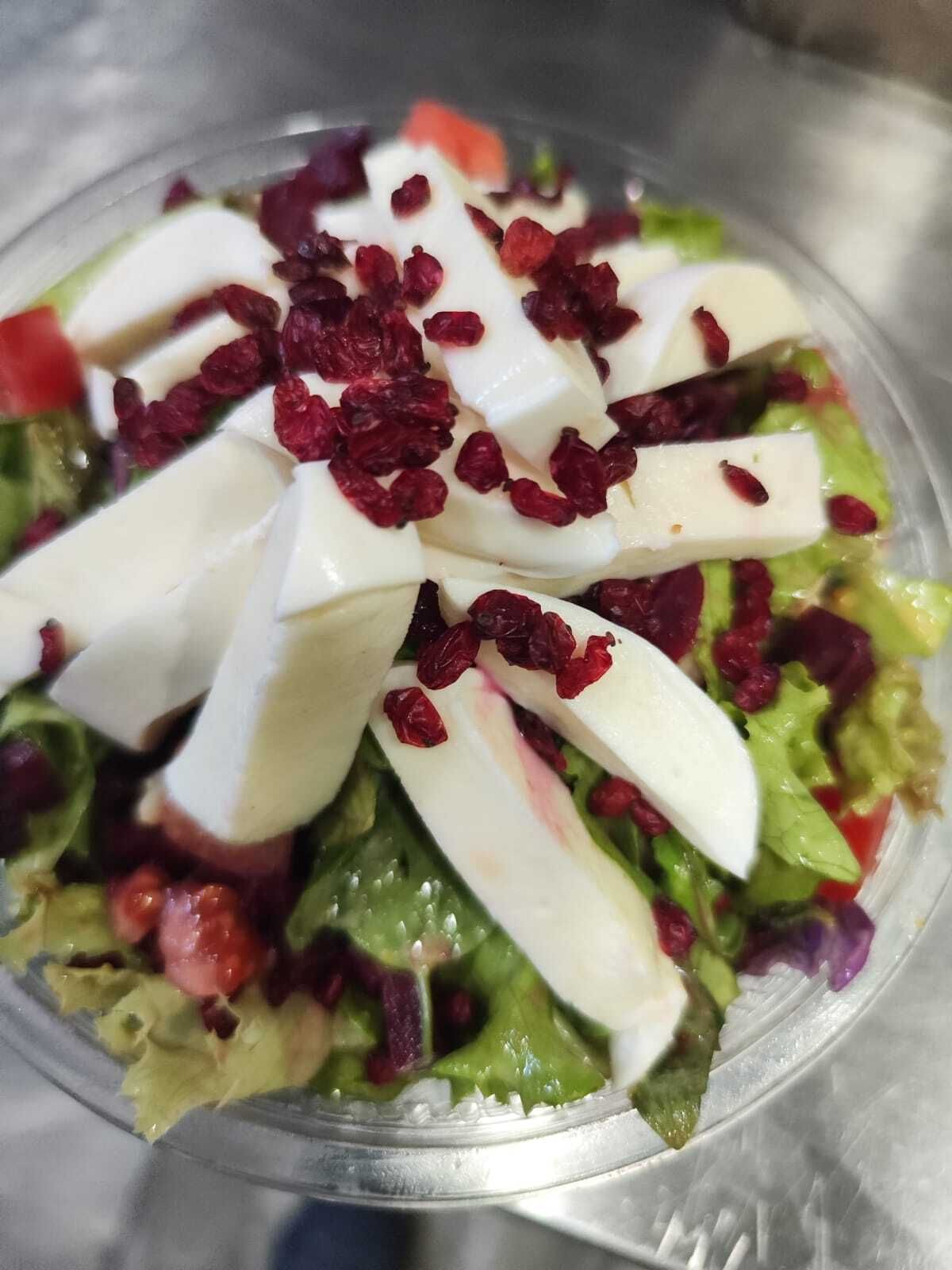 Suda Mozzarella Peynir Salata