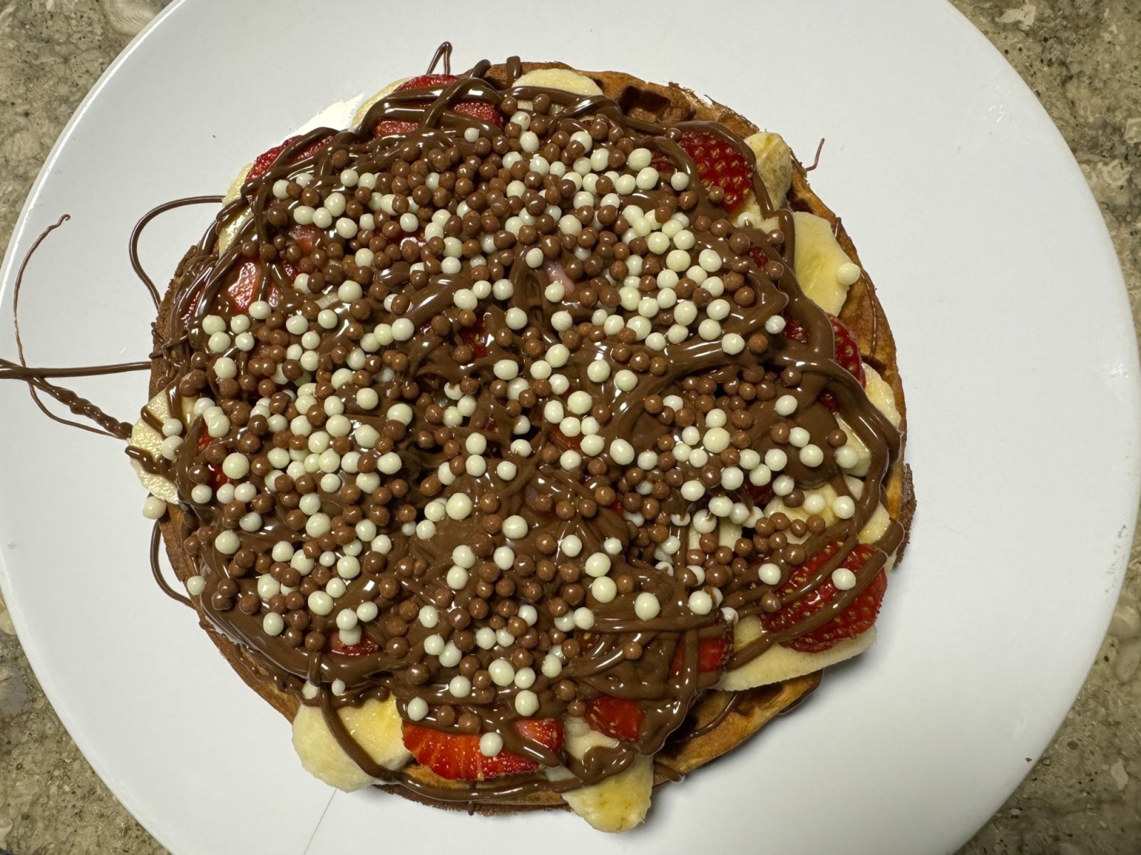 Sütlü Çikolatalı Karışık Meyveli Siesta Waffle