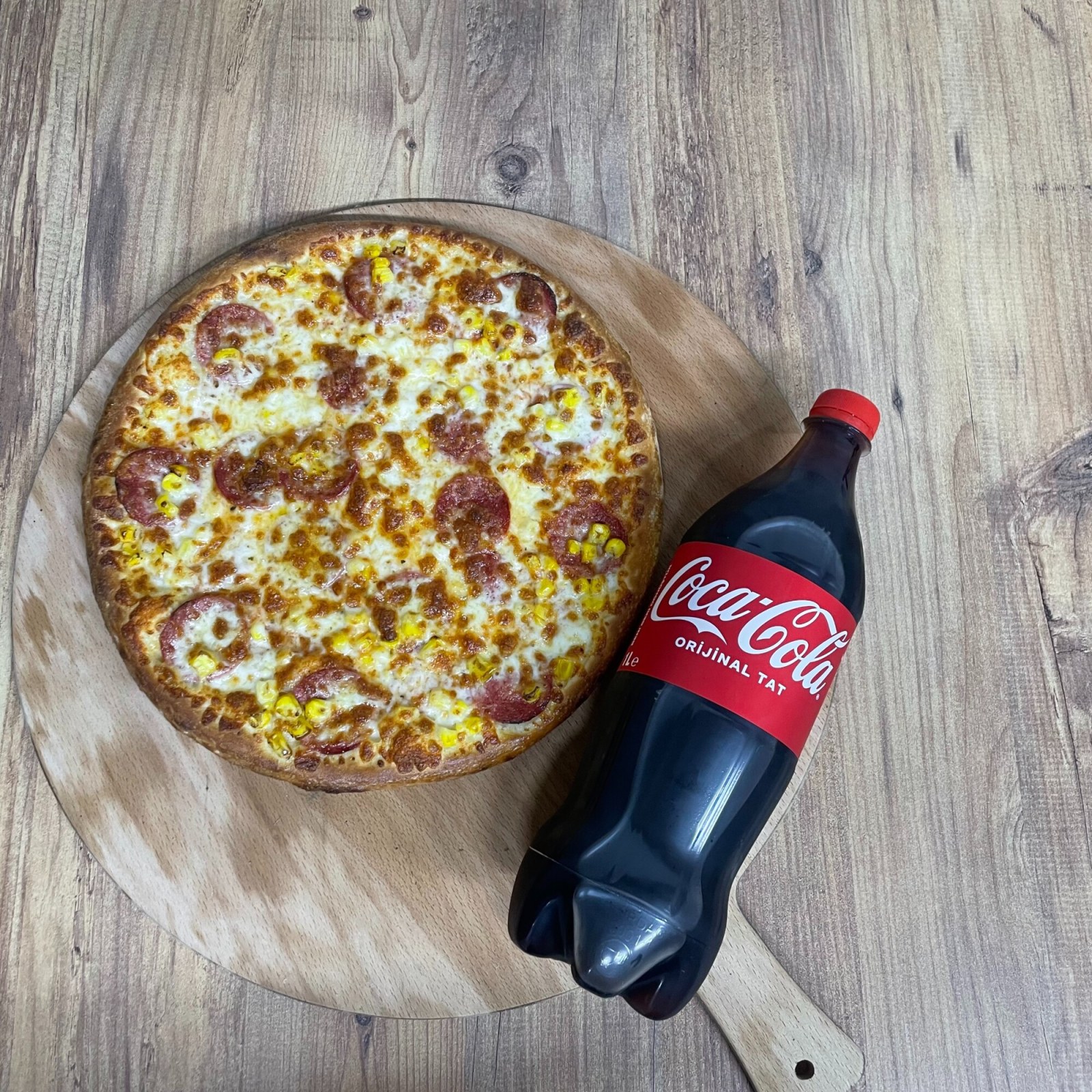 Coca Cola Büyük Menü Büyük Pizza + Coca-Cola (1 L.)