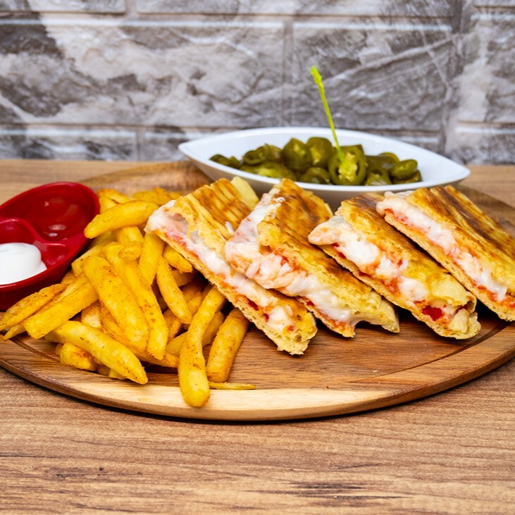 Kaşarlı Bazlama Tost