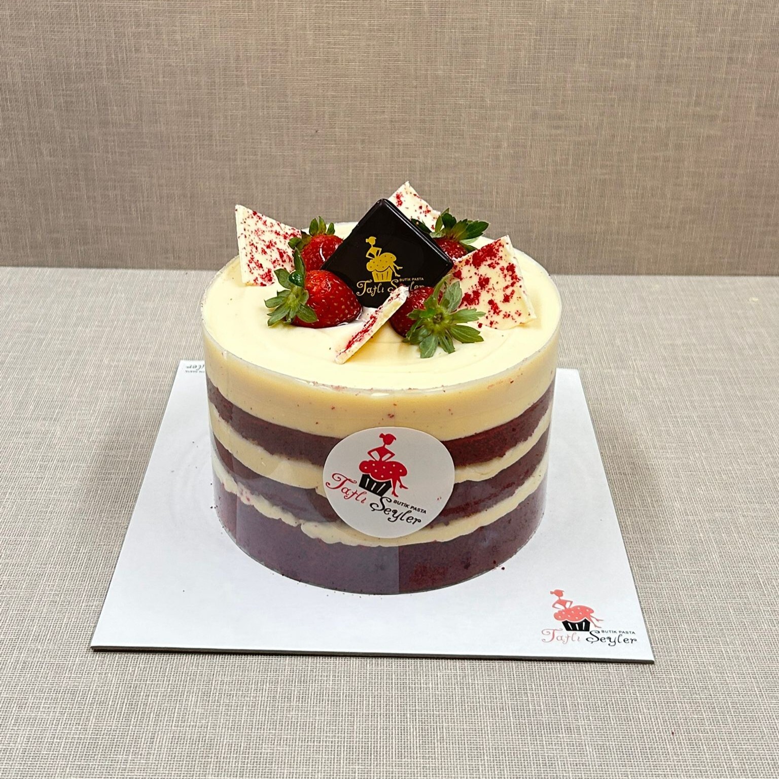Red Velvet Pasta (8 Kişilik)