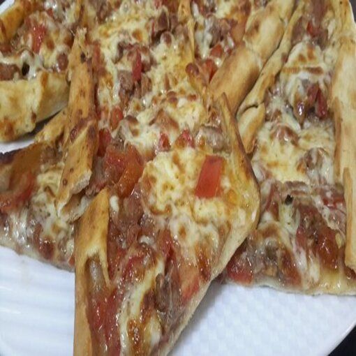 Kuşbaşılı Kaşarlı Pide
