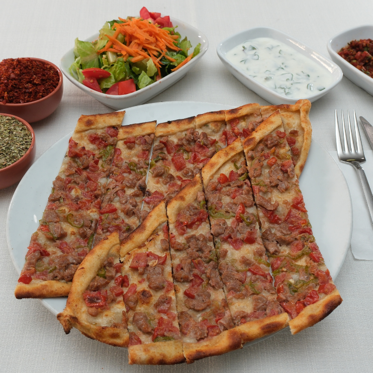 Kuşbaşılı Pide