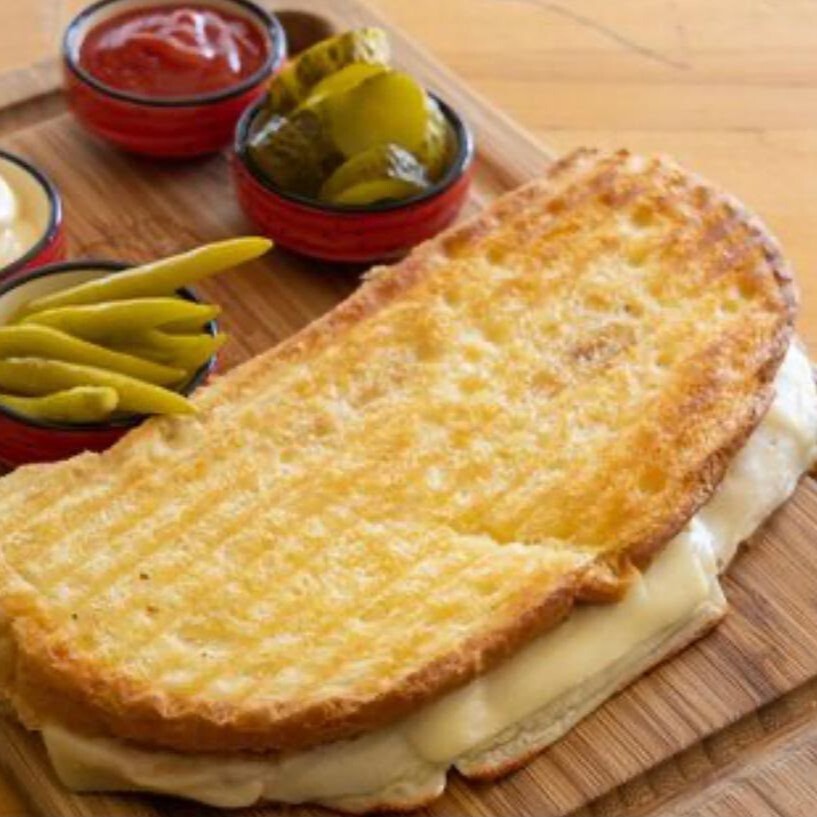 Kaşarlı Tost Menü
