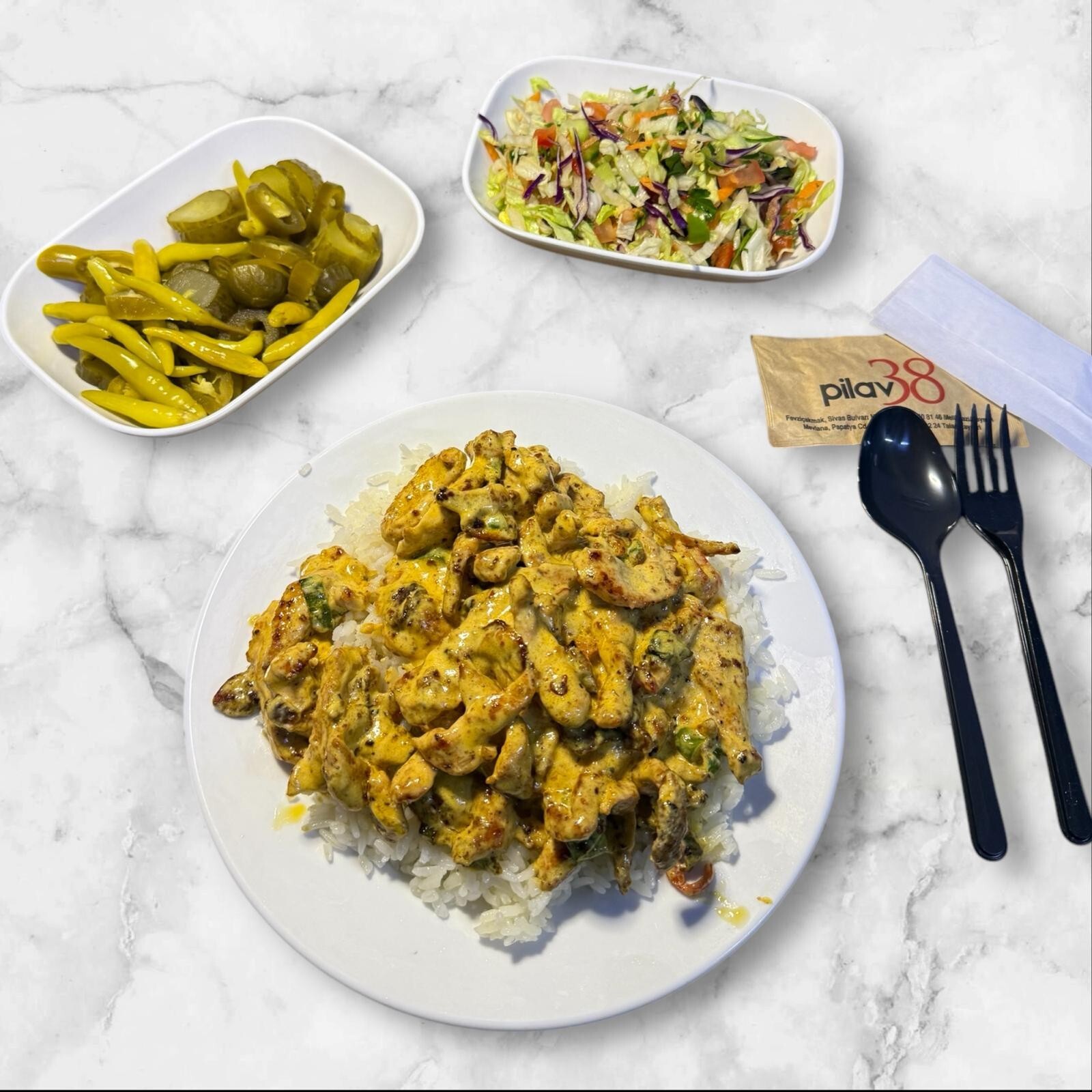 Double Cafe De Paris Soslu Tavuklu Pilav